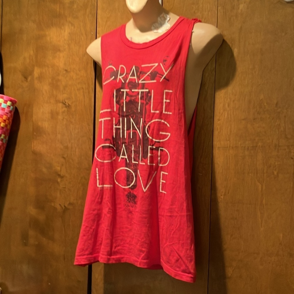 Queen Muscle Tee Size Medium - Picture 2 of 6